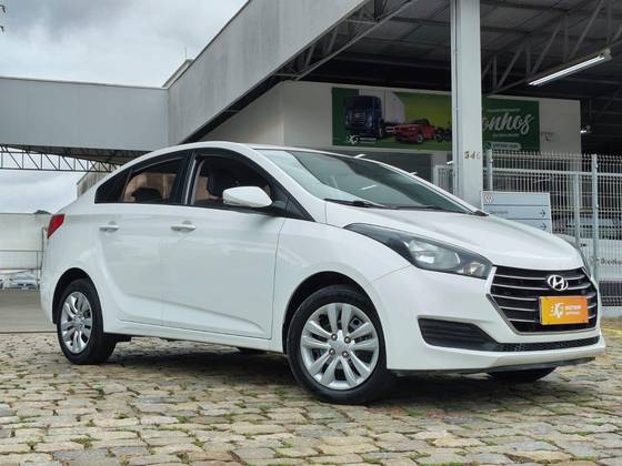HYUNDAI HB20S 1.6 COMFORT PLUS 16V FLEX 4P MANUAL